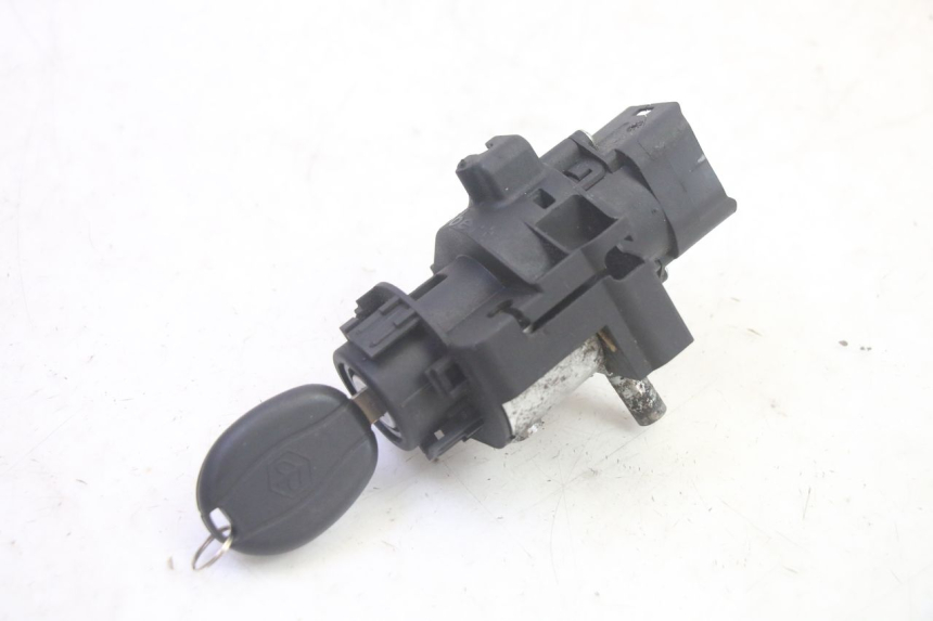 photo de SCHLOSSSATZ CDI PIAGGIO MP3 500 (2016 - 2018) - Details der Befestigungspunkte