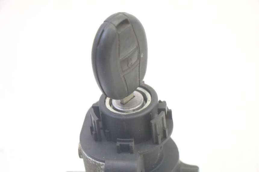 photo de SCHLOSSSATZ CDI PIAGGIO MP3 RL 250 (2007 - 2010) - Zoom auf Komponenten