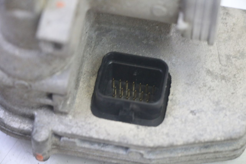 photo de SCHLOSSSATZ CDI PIAGGIO MP3 RL 250 (2007 - 2010) - Alternative Perspektive