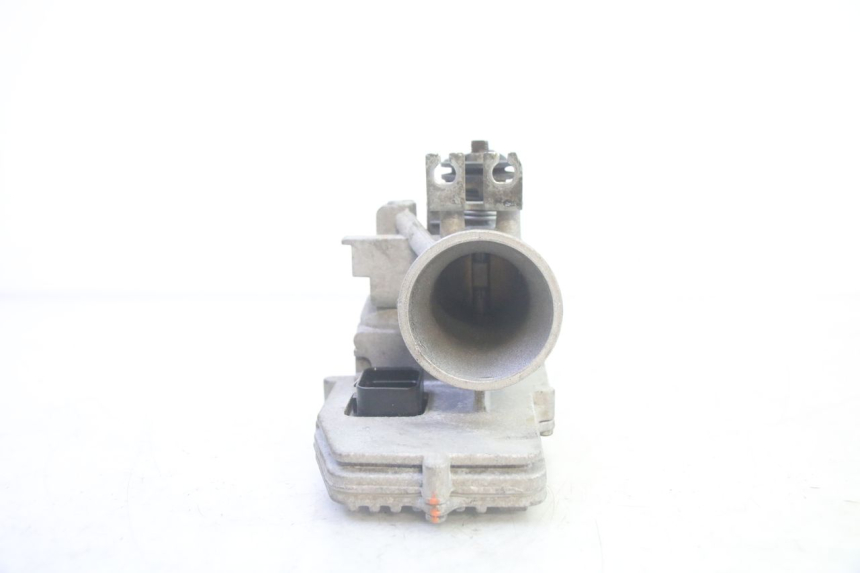 photo de SCHLOSSSATZ CDI PIAGGIO MP3 RL 250 (2007 - 2010) - Details der Befestigungspunkte