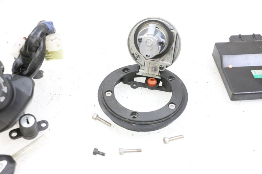 photo de SCHLOSSSATZ CDI YAMAHA MT-07 MT07 ABS 700 (2018 - 2020) - Alternativer Blickwinkel