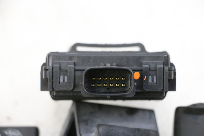 photo de SCHLOSSSATZ CDI YAMAHA NEO'S CORE 1 (2022 - 2026) - Hochauflösende Nahaufnahme