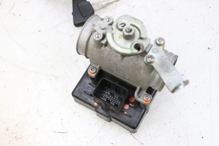 photo de SCHLOSSSATZ CDI PEUGEOT SATELIS 125 (2013 - 2018) - Geprüftes Gebrauchtteil