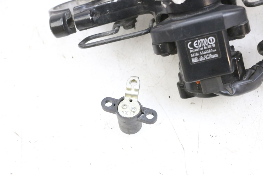 photo de SCHLOSS-SCHLÜSSEL-CDI-NEIMAN YAMAHA TDM ABS 900 (2002 - 2014)