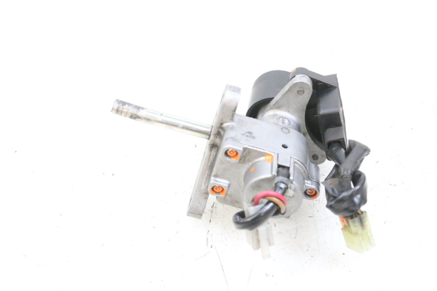 photo de SCHLOSS-SCHLÜSSEL-CDI-NEIMAN YAMAHA XMAX X-MAX 125 (2006 - 2009) - Charakteristische Merkmale