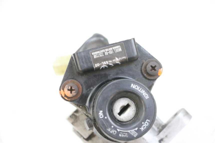 photo de SCHLOSS-SCHLÜSSEL-CDI-NEIMAN YAMAHA XMAX X-MAX 125 (2006 - 2009) - Hochauflösende Nahaufnahme