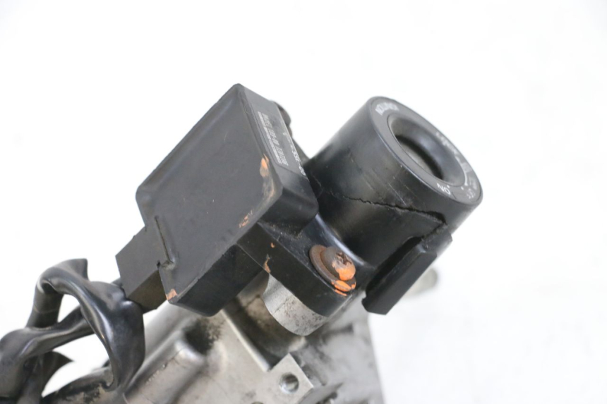 photo de SCHLOSS-SCHLÜSSEL-CDI-NEIMAN YAMAHA XMAX X-MAX 125 (2006 - 2009) - Profilansicht des Ersatzteils