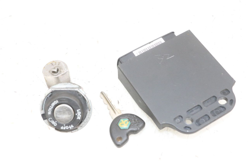 photo de SCHLOSS-SCHLÜSSEL-CDI-NEIMAN PIAGGIO XEVO - X EVO 125 (2007 - 2016) - Technische Nahaufnahme