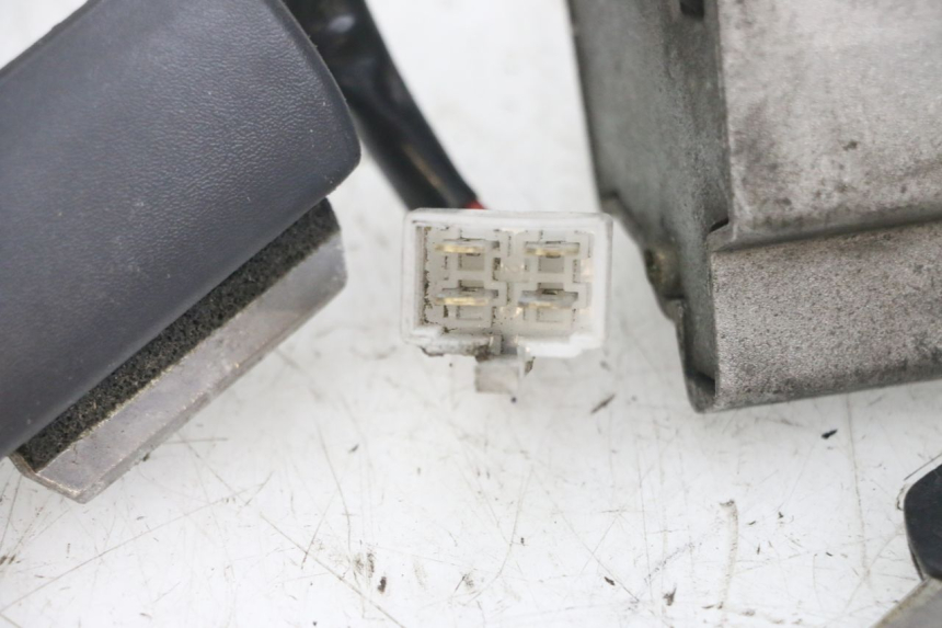 photo de SCHLOSSSATZ SUZUKI BURGMAN 125 (2007 - 2014) - Alternative Perspektive