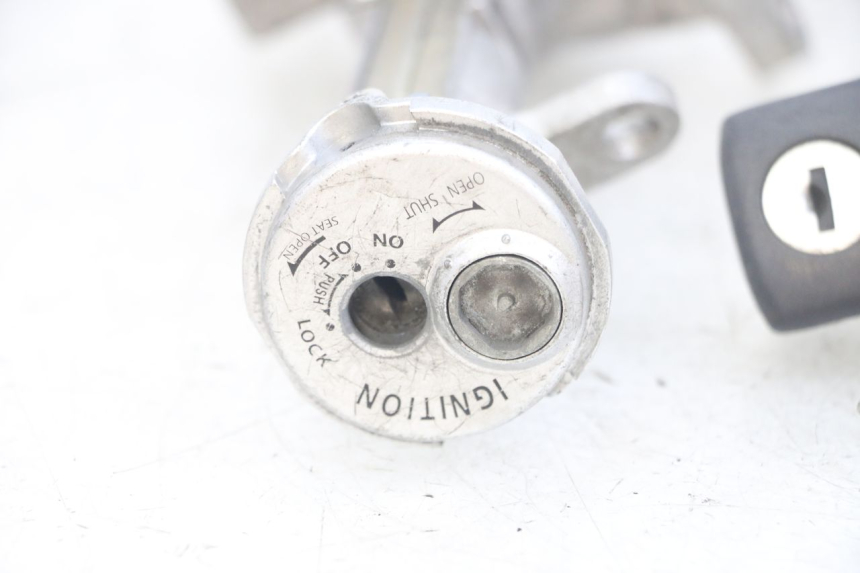 photo de SCHLOSSSATZ SUZUKI BURGMAN 125 (2007 - 2014) - Geprüftes Gebrauchtteil