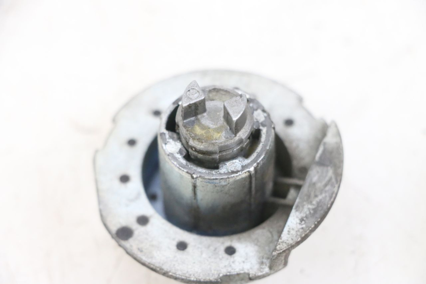 photo de SCHLOSSSATZ PIAGGIO FLY 4T 50 (2013 - 2017) - Technische Nahaufnahme