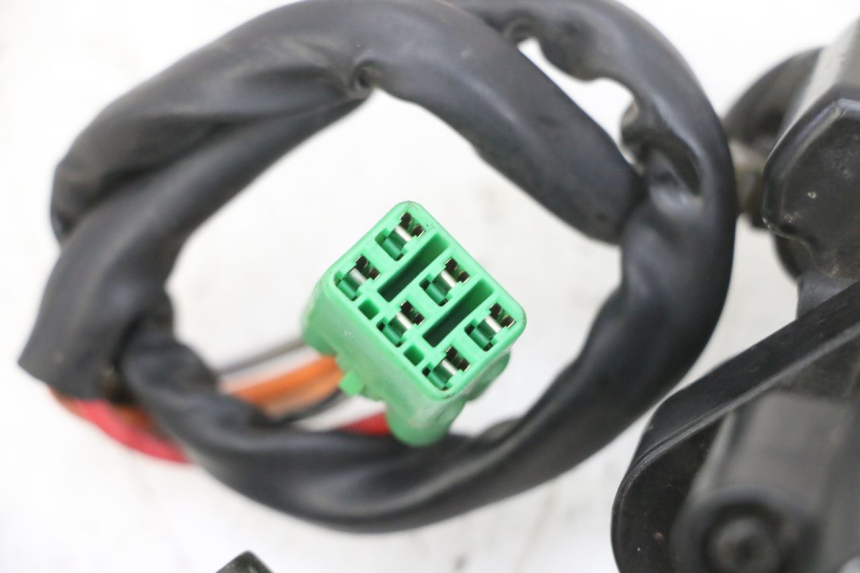 photo de SCHLOSSSATZ SUZUKI GSF N BANDIT 600 (1996 - 1999) - Kennzeichnungen und Originalreferenzen