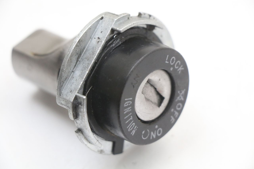 photo de SCHLOSS-SCHLÜSSEL-SET NEIMAN PIAGGIO ZIP 2T 50 (2009 - 2019)