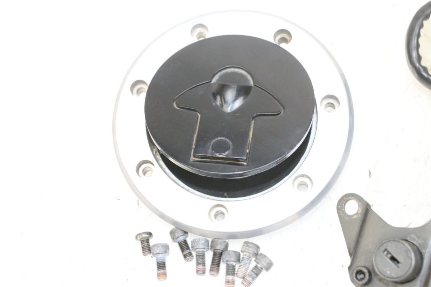 photo de SCHLOSSSATZ KAWASAKI ZR 7 750 (1999 - 2001) - Hochauflösende Nahaufnahme