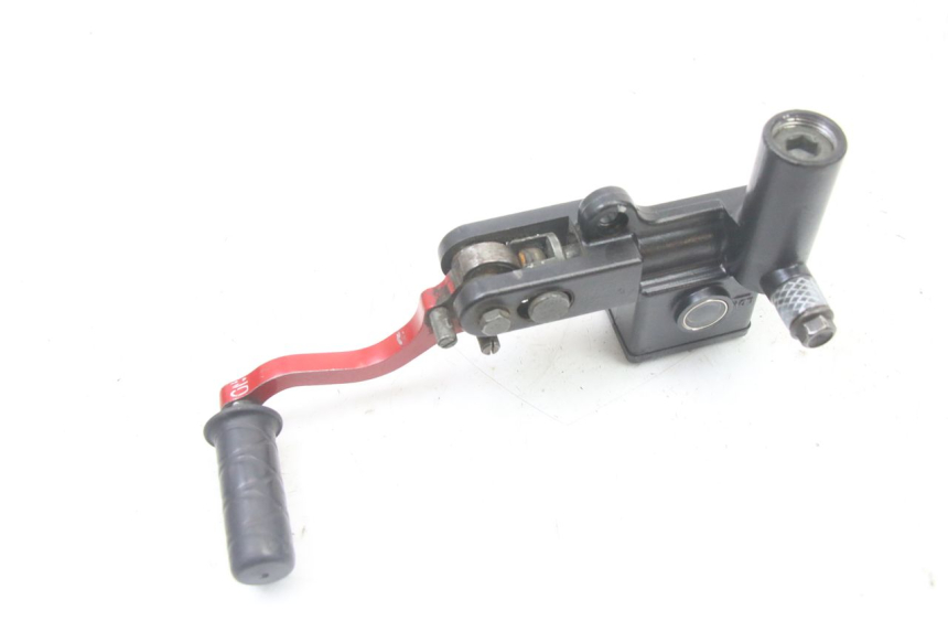 photo de BREMSHEBEL PARKEN LIGIER PULSE 3 1 (2014 - 2020) - Details der Befestigungspunkte