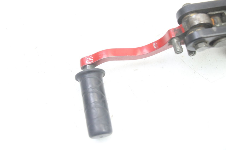 photo de BREMSHEBEL PARKEN LIGIER PULSE 3 1 (2014 - 2020) - Oberflächenzustand und Material