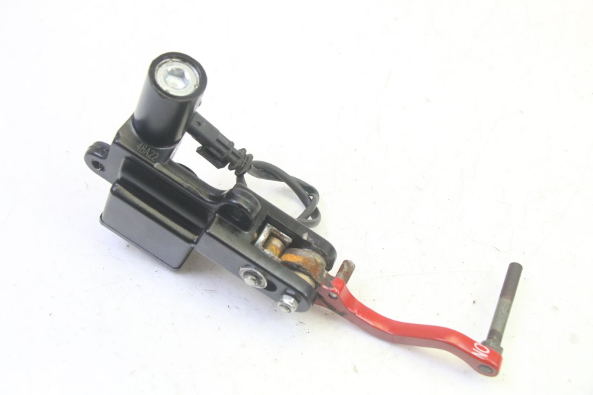 photo de BREMSHEBEL PARKEN LIGIER PULSE 3 1 (2014 - 2020) - Details der Befestigungspunkte