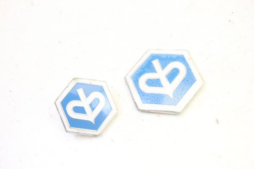 photo de MARKENLOGO PIAGGIO MP3 LT 400 (2007 - 2012) - Detailansicht des Bauteils