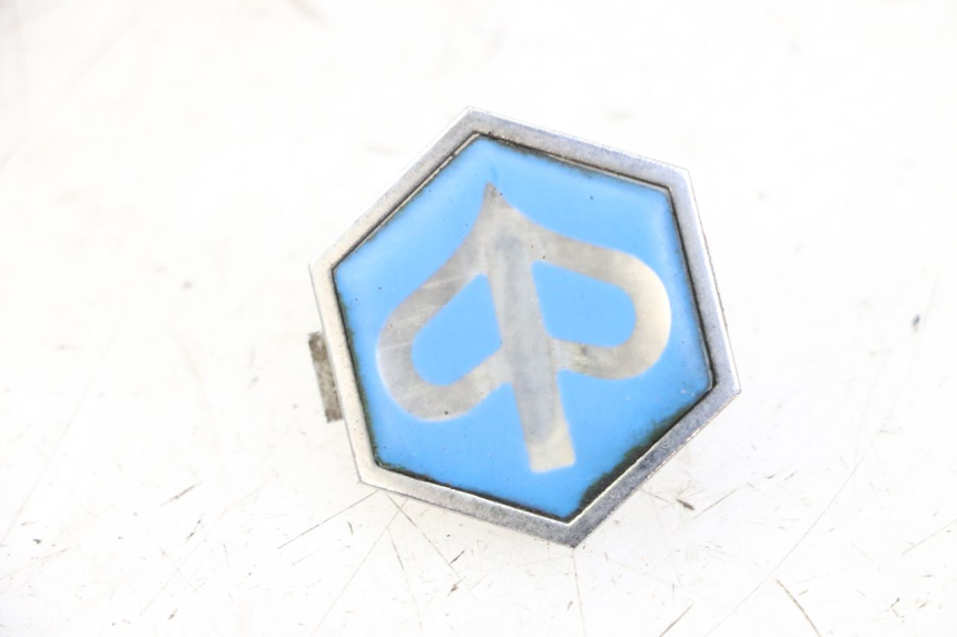 photo de LOGO MARKE PIAGGIO X8 125 (2004 - 2007)