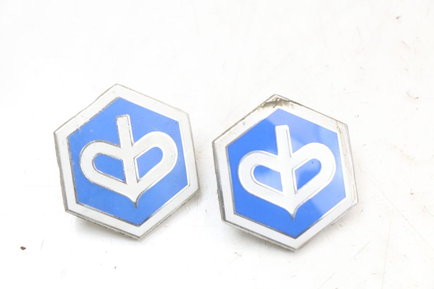 photo de LOGO MARKE PIAGGIO X10 125 (2012 - 2017)