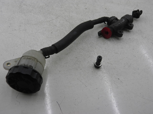 photo de BREMSPUMPE HINTEN HONDA NTV DEAUVILLE 650 (2001 - 2006)