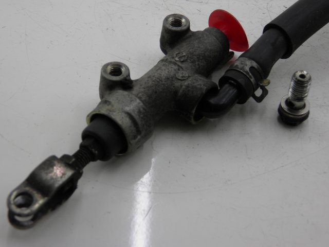 photo de BREMSPUMPE HINTEN KAWASAKI ZEPHYR 550 (1991 - 1998)