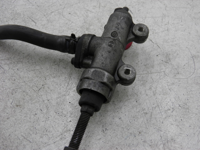 photo de BREMSPUMPE HINTEN SUZUKI GS GSE 500 (2001 - 2003)