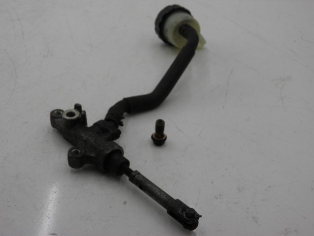 photo de BREMSPUMPE HINTEN YAMAHA FZX FAZER 750 (1987 - 1998)