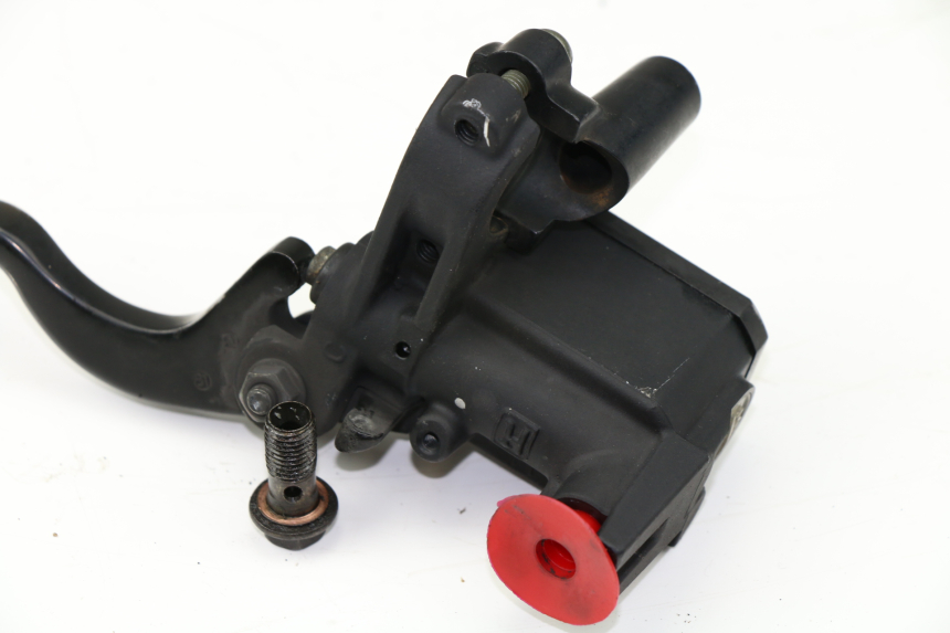 photo de HAUPTBREMSZYLINDER HINTEN YAMAHA XMAX X-MAX 125 (2006 - 2009)