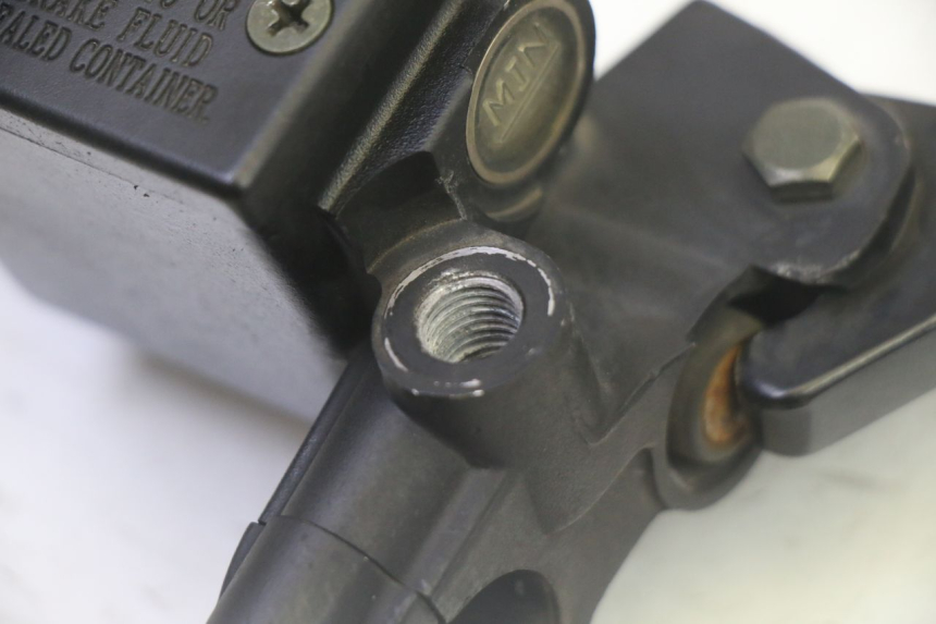 photo de VORDERER HAUPTBREMSZYLINDER PEUGEOT CITYSTAR 50 (2013 - 2017)