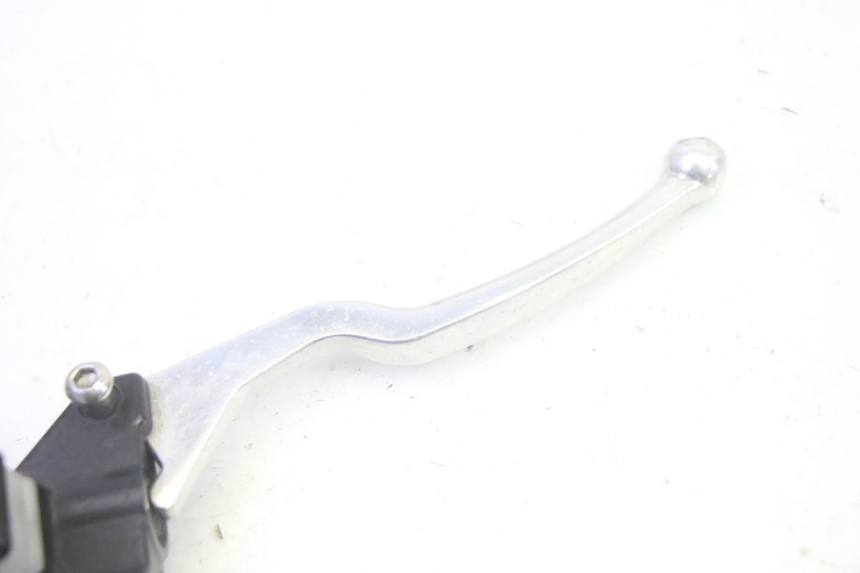 photo de VORDERER HAUPTBREMSZYLINDER SYM CROX 4T 50 (2016 - 2023) - Zoom auf Gebrauchszustand