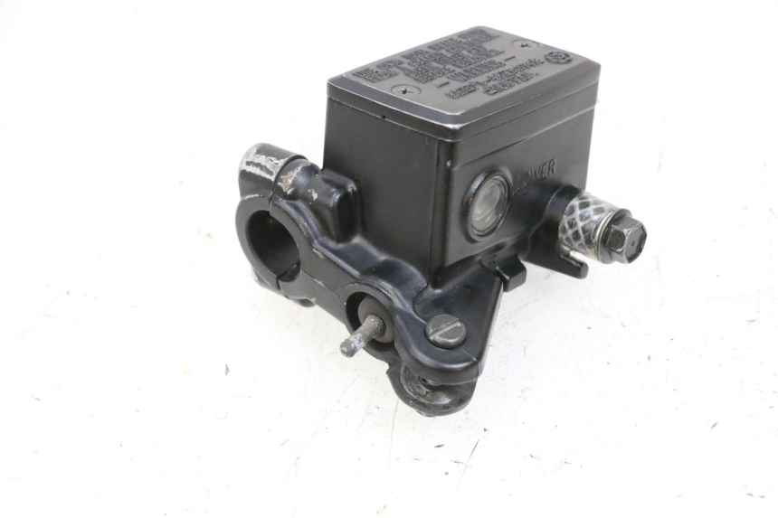 photo de VORDERER HAUPTBREMSZYLINDER YAMAHA FJR ABS 1300 (2006 - 2012) - Technische Nahaufnahme