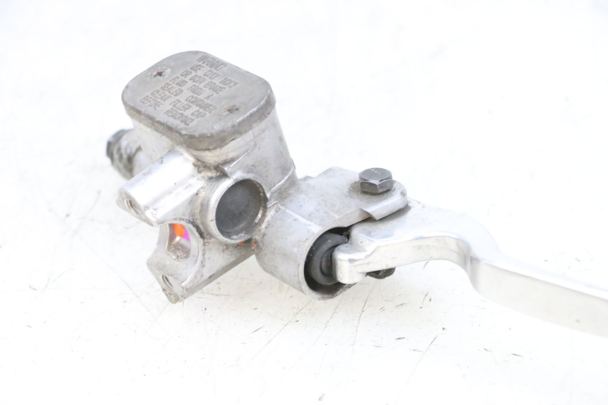 photo de BREMSPUMPE VORNE MBK FLIPPER 115 (2013 - 2017) - Details der Befestigungspunkte