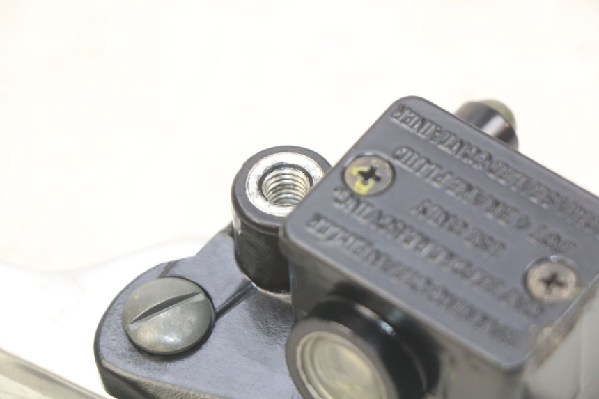 photo de VORDERER HAUPTBREMSZYLINDER PIAGGIO FLY 4T 50 (2013 - 2017)