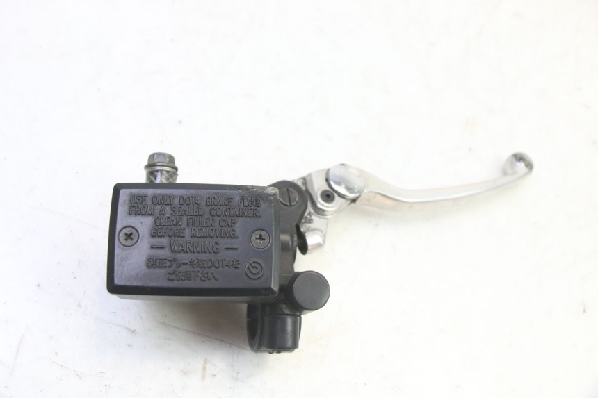 photo de BREMSPUMPE VORNE YAMAHA FZ6 FAZER S2 600 (2007 - 2011)