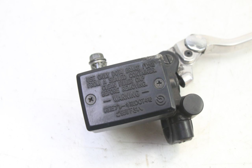 photo de BREMSPUMPE VORNE YAMAHA FZ6 FAZER S2 600 (2007 - 2011)