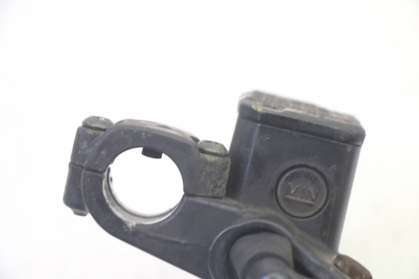 photo de VORDERER HAUPTBREMSZYLINDER PIAGGIO MP3 125 (2006 - 2014)