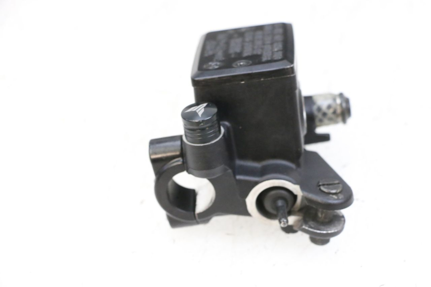 photo de BREMSPUMPE VORNE YAMAHA MT-07 MT07 ABS 700 (2018 - 2020) - Alternative Perspektive