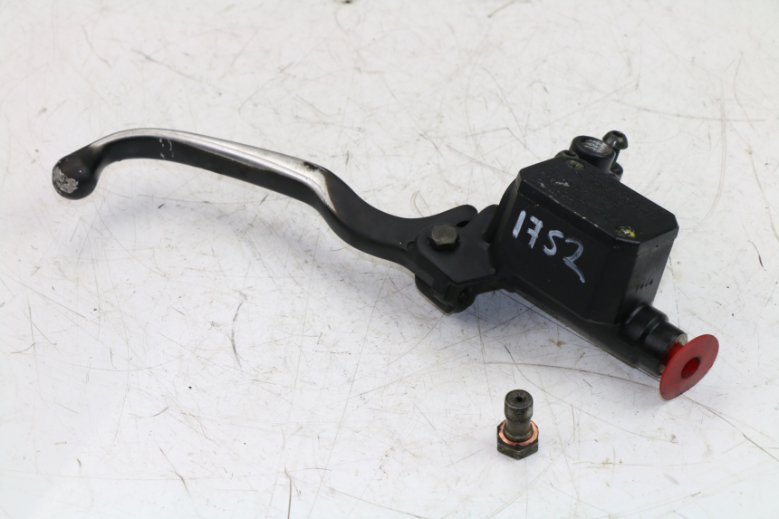 photo de BREMSPUMPE VORNE PIAGGIO CARNABY 125 (2007 - 2011)