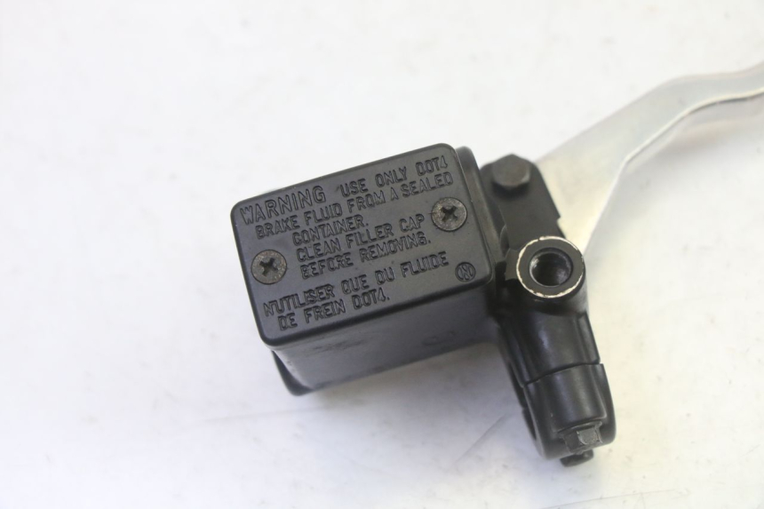 photo de VORDERER HAUPTBREMSZYLINDER PEUGEOT SATELIS 125 (2010 - 2012)