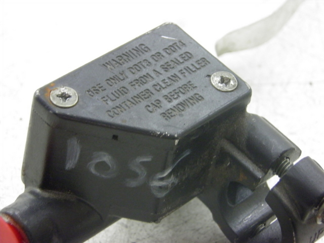 photo de VORDERER HAUPTBREMSZYLINDER SYM FIDDLE 2 50 (2008 - 2013)