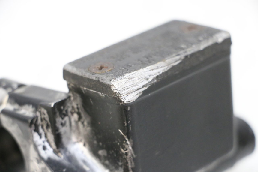 photo de BREMSPUMPE VORNE YAMAHA TTR 125 (2000 - 2020) - Details der Befestigungspunkte