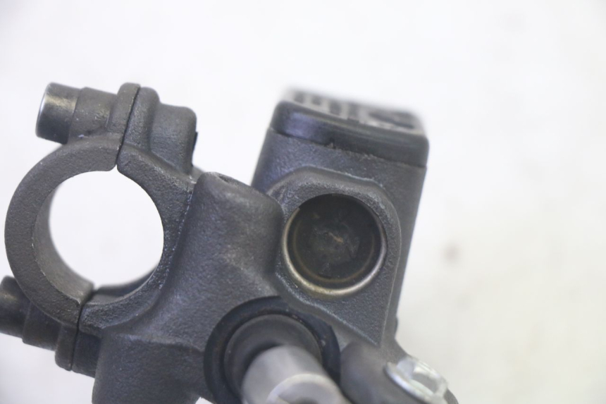 photo de BREMSPUMPE VORNE YAMAHA TZR 50 (2008 - 2016) - Technische Nahaufnahme