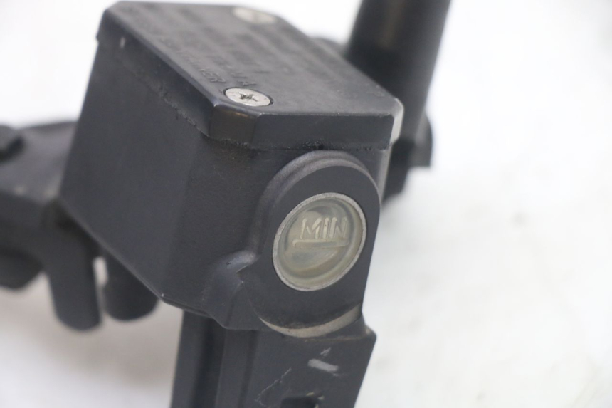 photo de VORDERER BREMSSATTEL YAMAHA X-MAX XMAX 125 (2010 - 2014)