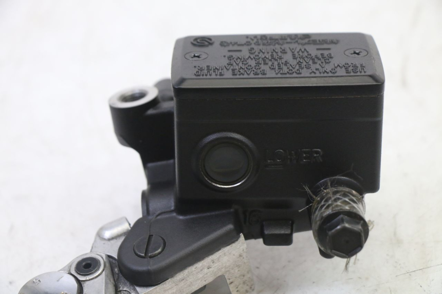 photo de BREMSPUMPE VORNE YAMAHA XJ6 ABS 600 (2008 - 2016)