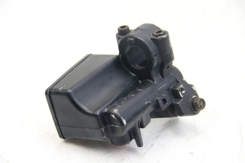 photo de VORDERER HAUPTBREMSZYLINDER YAMAHA FZS FAZER 600 (2001 - 2003)