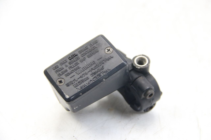 photo de VORDERER HAUPTBREMSZYLINDER YAMAHA FZS FAZER 600 (2001 - 2003)