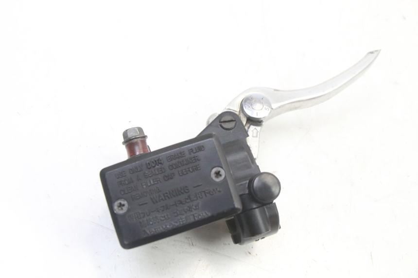 photo de VORDERER HAUPTBREMSZYLINDER YAMAHA FZS FAZER 600 (2001 - 2003)