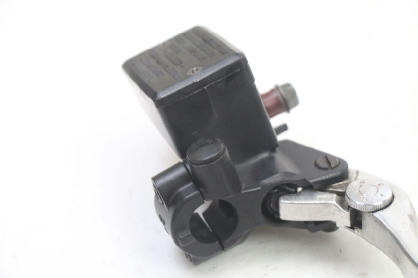 photo de VORDERER HAUPTBREMSZYLINDER YAMAHA FZS FAZER 600 (2001 - 2003)