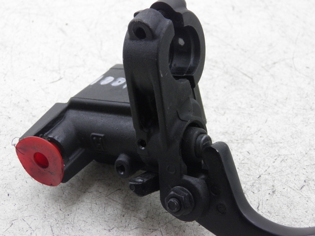 photo de VORDERER BREMSSATTEL YAMAHA X-MAX XMAX 125 (2010 - 2014)